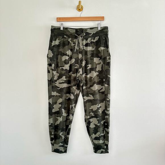 Lululemon Ready to Rulu High-Rise Jogger in Heritage 365 Camo Olive 12 - Picture 2 of 9
